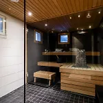 Nightsky -private Location, Sauna And Jacuzzi Rovaniemi