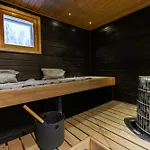 Nightsky -private Location, Sauna And Jacuzzi * Rovaniemi