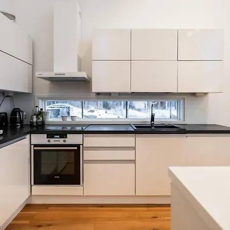 Nightsky -private Location, Sauna&jacuzzi Huvilat Rovaniemi