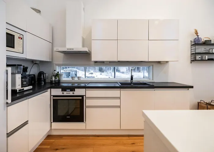 Nightsky -private Location, Sauna And Jacuzzi 빌라 로바니에미