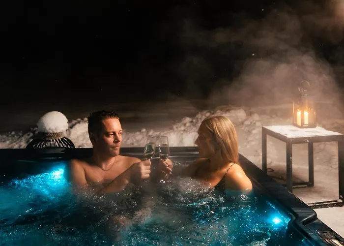 Nightsky -private Location, Sauna And Jacuzzi * 로바니에미